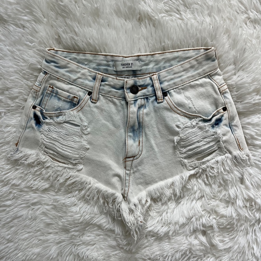 Forever 21 Light-Washed Ripped Jean Shorts Size XS